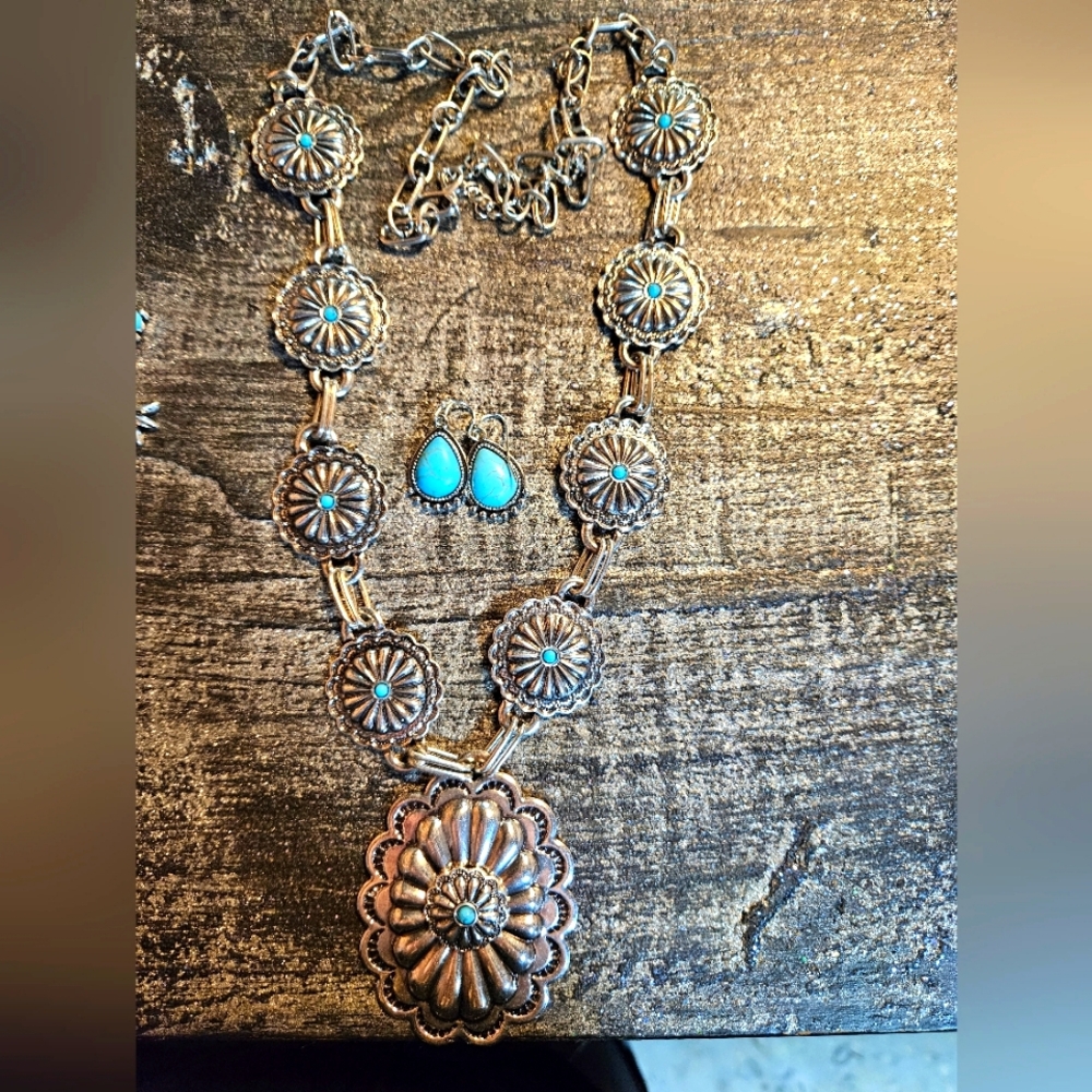 Necklace set